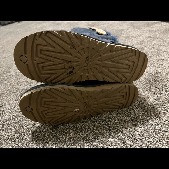 Authentic UGGS - Picture 3 of 3